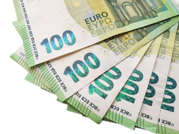 fan paper money, banconote da 100 euro. gut out - one hundred euro banknote foto e immagini stock