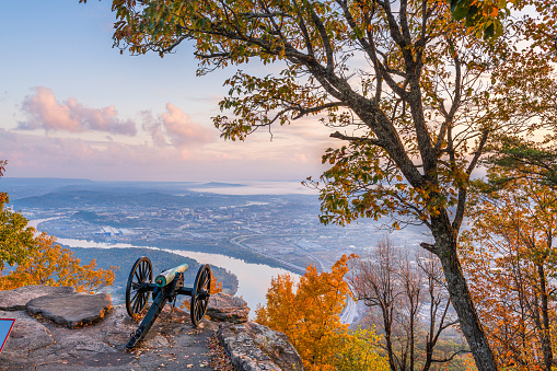 Chattanooga, Tennessee, USA view from Lookout Mountain at dawn.