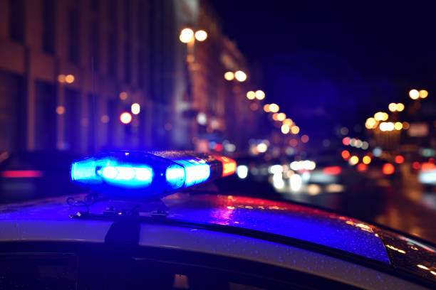 полицейский автомобиль мигалки - traffic jam flash стоковые фото и изображения