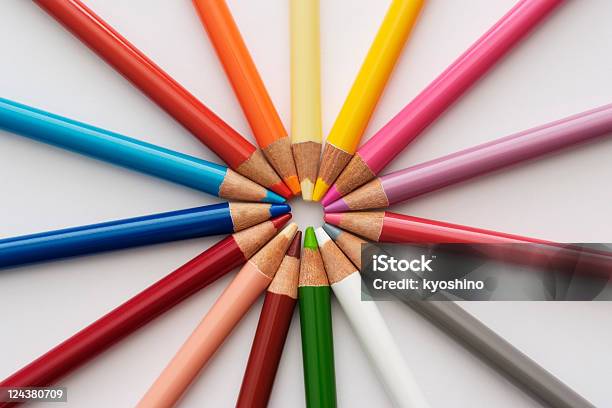 カラー鉛筆 - カットアウトのストックフォトや画像を多数ご用意 - カットアウト, カラフル, カラー画像