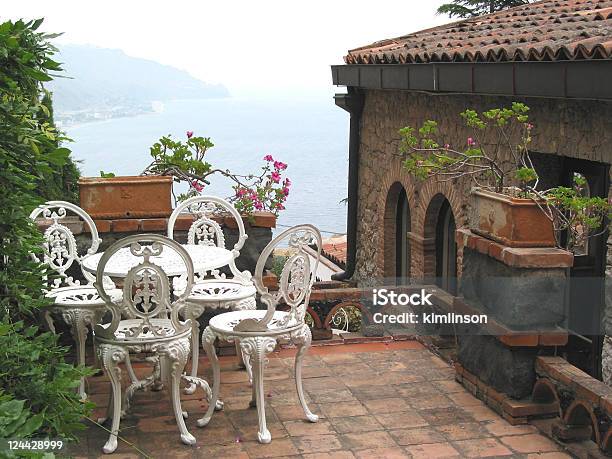 Foto de Villa Italiana e mais fotos de stock de Sicília - Sicília, Terraço - Jardim, Estuque