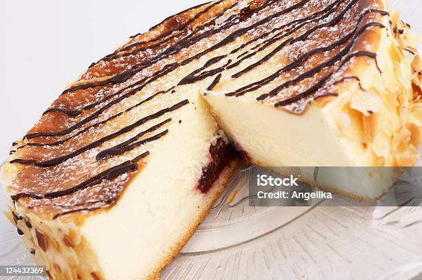 Cheesecake 4 - Fotografie stock e altre immagini di Assaggiare - Assaggiare, Cibo, Cioccolato