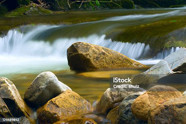 Wald Stream Stockfoto und mehr Bilder von Bach - Bach, Berg, Bewegungsunschärfe