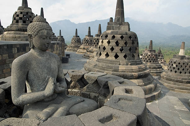 보로부두르 자바 인도네시아 - borobudur ruins 뉴스 사진 이미지