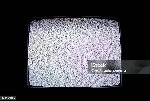 Televisão Estática - Fotografias de stock e mais imagens de Escuro - Escuro, Granulado, Pixelado