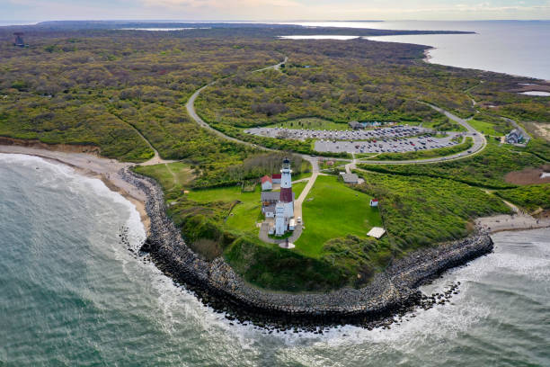 farol de montauk - long island, nova iorque - the hamptons long island lighthouse - fotografias e filmes do acervo