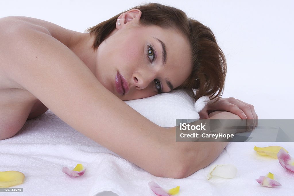 Hermosa mujer en el spa - Foto de stock de Adulto libre de derechos