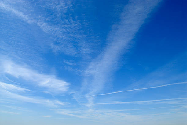 비행기구름 스카이 - vapor trail cirrus sky cloudscape 뉴스 사진 이미지