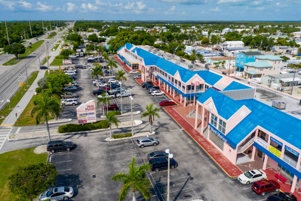 Aerial photo Pink Plaza Key Largo Florida USA Key Largo, FL, USA - June 3, 2020: Aerial photo Pink Plaza Key Largo Florida USA key largo stock pictures, royalty-free photos & images