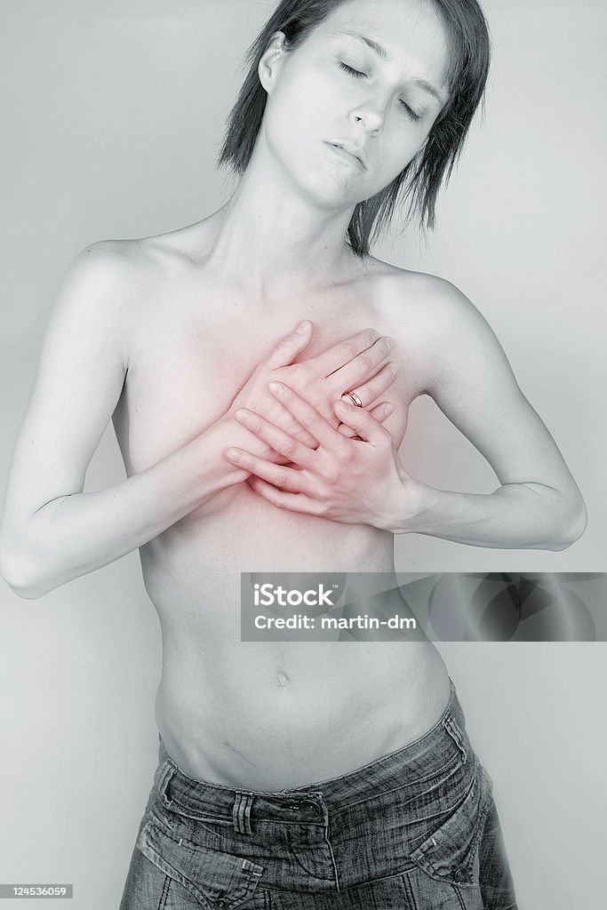 乳房の痛み - 1人のロイヤリティフリーストックフォト