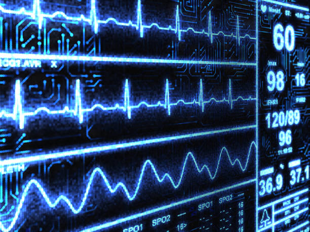 monitoraggio cardiaco - pulse trace computer monitor eeg equipment foto e immagini stock