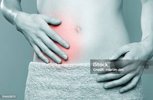 Dolor De Estómago Foto de stock y más banco de imágenes de Apendicitis - Apendicitis, Dolor, Ombligo