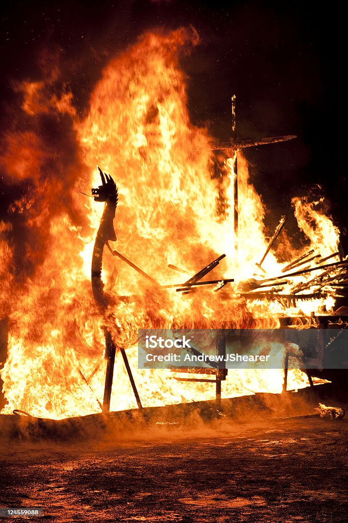 Up Helly Aa ardor sector de envío - Foto de stock de Barco de vikingos libre de derechos