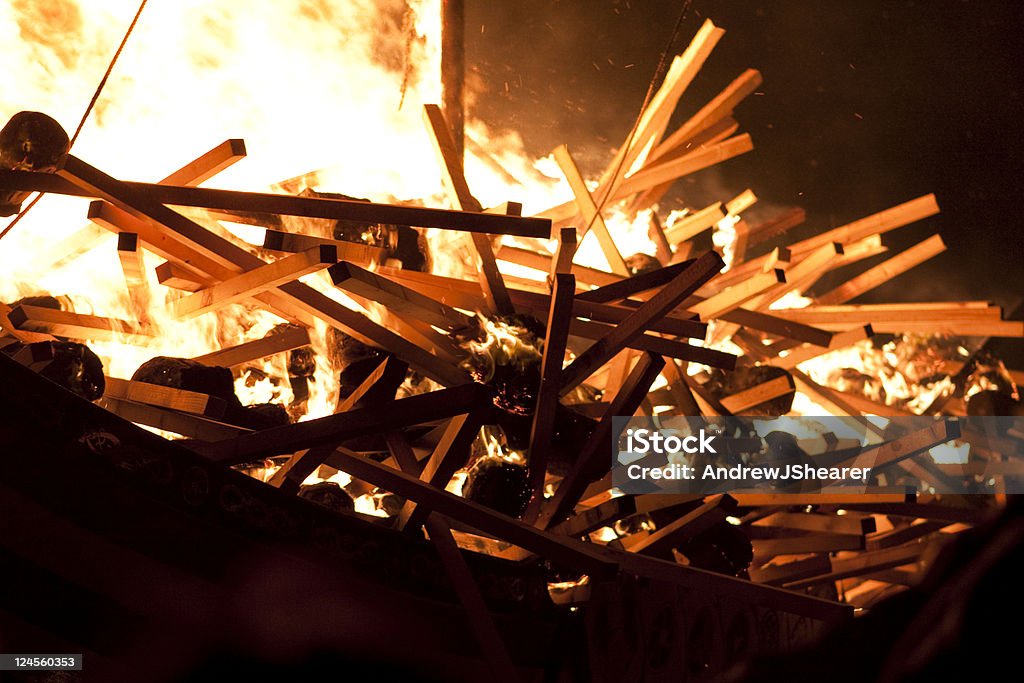 Up Helly Aa queima de Vela e Remos navio - Foto de stock de Abstrato royalty-free