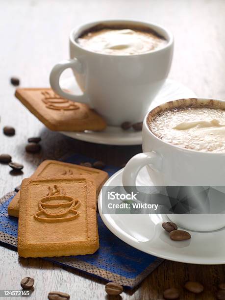 Café Foto de stock y más banco de imágenes de Bebida - Bebida, Bebida con espuma, Bebida sin alcohol