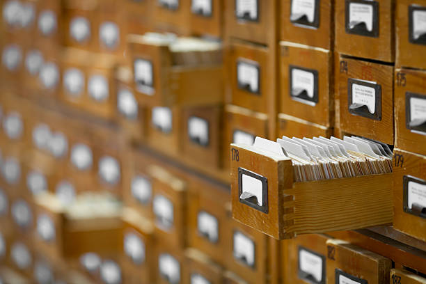 データベース概念。ヴィンテージ cabinet.図書館カードまたはファイルのカタログです。 - filing cabinet cabinet archives drawer ストックフォトと画像
