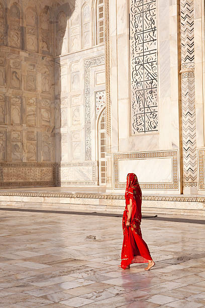 istock The beautiful Taj Mahal 124587314