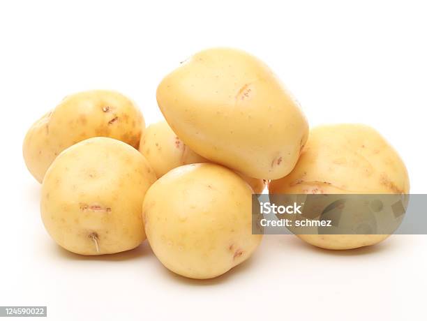 Patate A Buccia Gialla - Fotografie stock e altre immagini di Patata a buccia gialla - Patata a buccia gialla, Sfondo bianco, Scontornabile