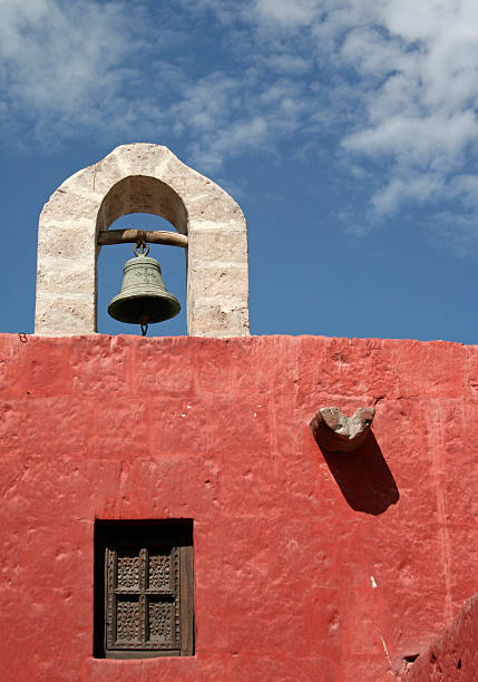 bell sul tetto - santa catalina monastery foto e immagini stock