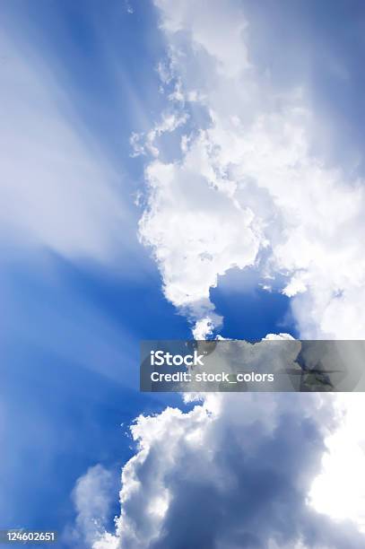 Foto de Sky e mais fotos de stock de Azul - Azul, Beleza natural - Natureza, Cena de tranquilidade