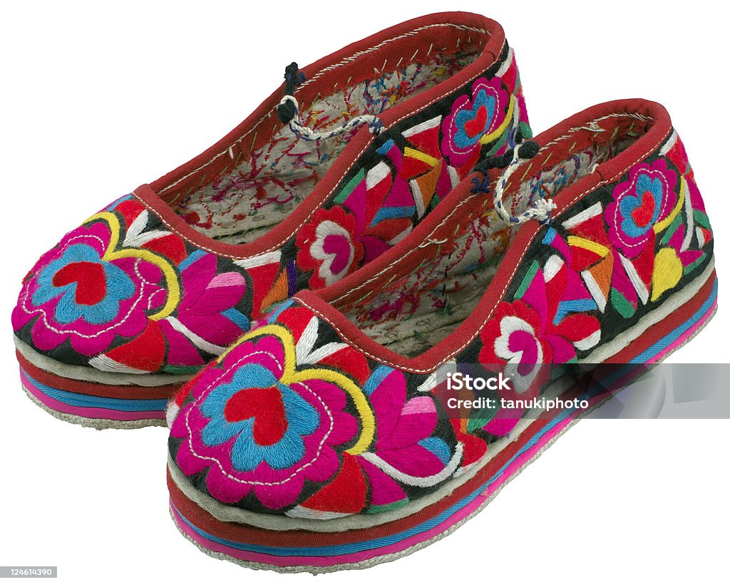 Обувь мяо вышивкой - Стоковые фото Азия роялти-фри