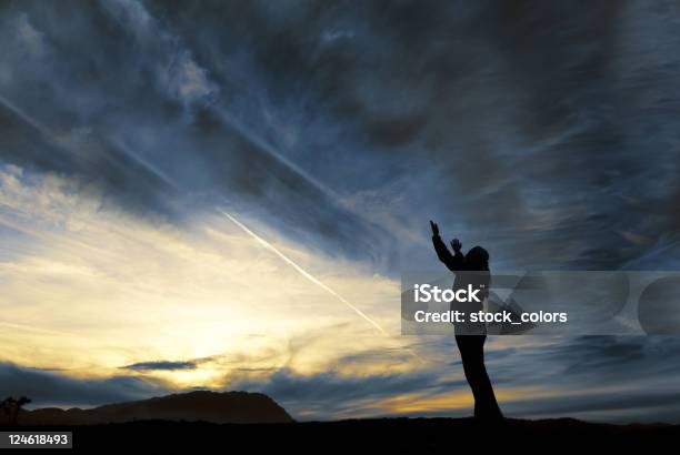 Foto de Homenagem e mais fotos de stock de Deus - Deus, Rezar, Primeira Comunhão