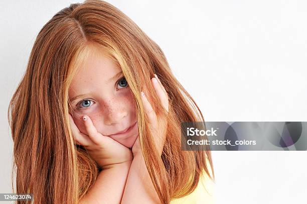 Linda Menina - Fotografias de stock e mais imagens de 6-7 Anos - 6-7 Anos, Beleza, Cabelo Comprido