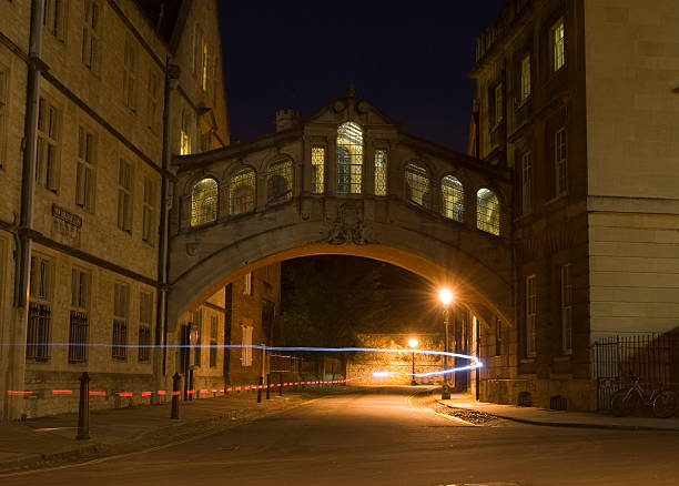istock Bridge of sighs Oxford at night 124627204