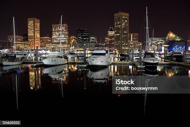 Puerto Interior De Baltimore Foto de stock y más banco de imágenes de Baltimore - Maryland - Baltimore - Maryland, Dársena, Noche