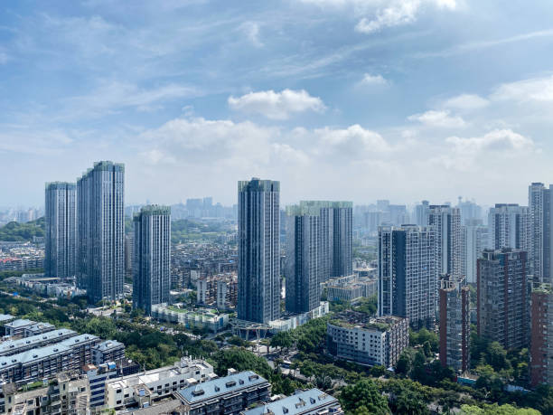 una vista degli edifici della città moderna - fuzhou foto e immagini stock