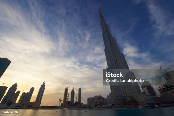 Ledificio Più Alto Del Mondo - Fotografie stock e altre immagini di Ambientazione esterna - Ambientazione esterna, Asia Occidentale, Burj Dubai