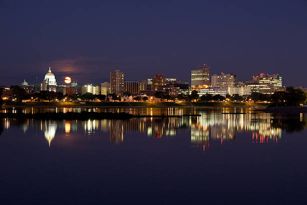 istock Full Moon In Harrisburg Pennsylvania 124642005
