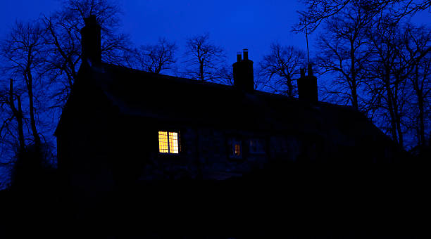 ホテルの夜 - silhouette sunrise non urban scene england ストックフォトと画像