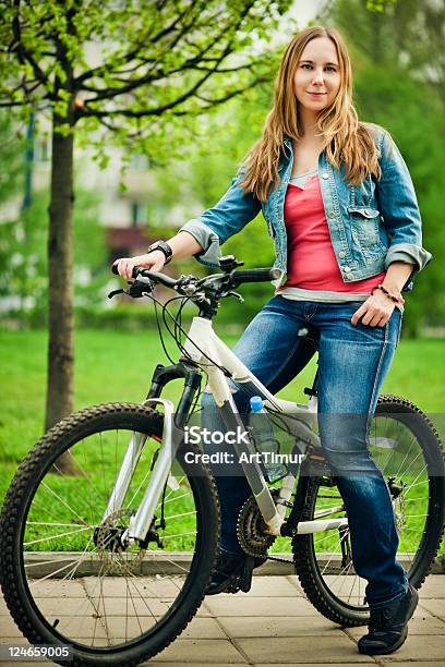 若いマウンテンバイク公園 - 1人のストックフォトや画像を多数ご用意 - 1人, 20代, カッコいい