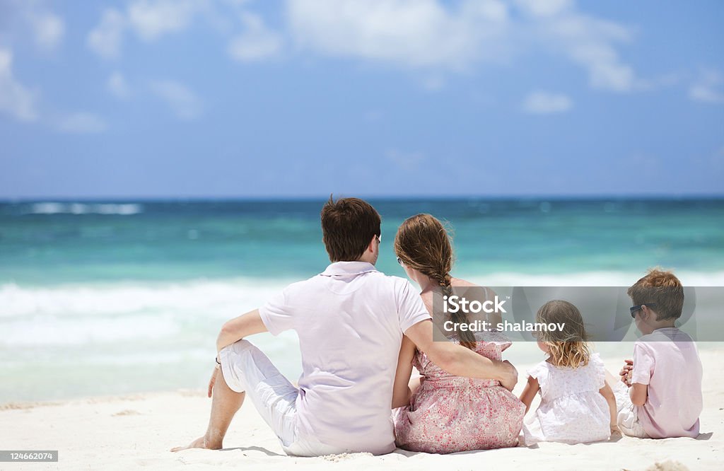 Família em férias no Caribe - Foto de stock de México royalty-free