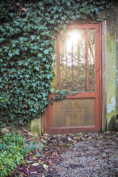 istock Gateway to the Secret Garden 124663564