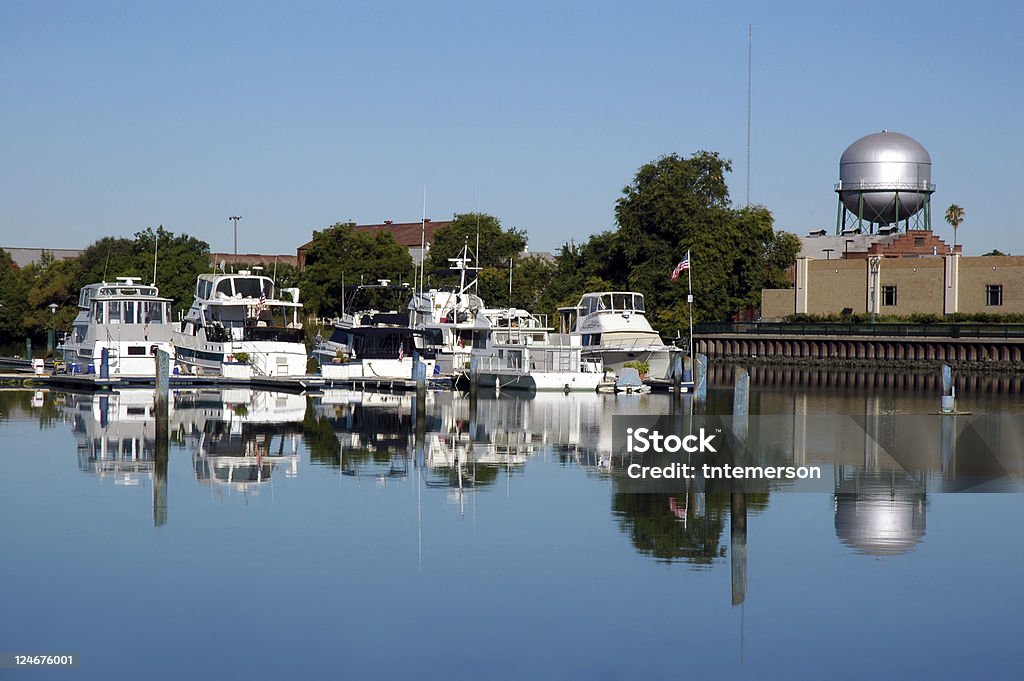 Причал для лодки Отражение - Стоковые фото Стоктон - Калифорния роялти-фри
