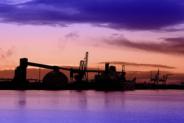 Industrial Port At Dusk  stockton california stock pictures, royalty-free photos & images