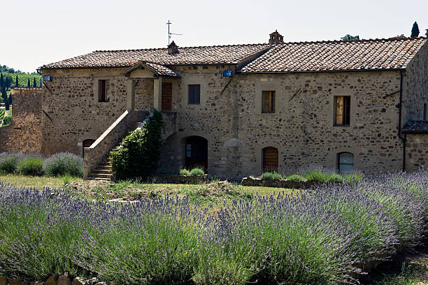 san antimo. imagen de color - abbazia di santantimo fotografías e imágenes de stock