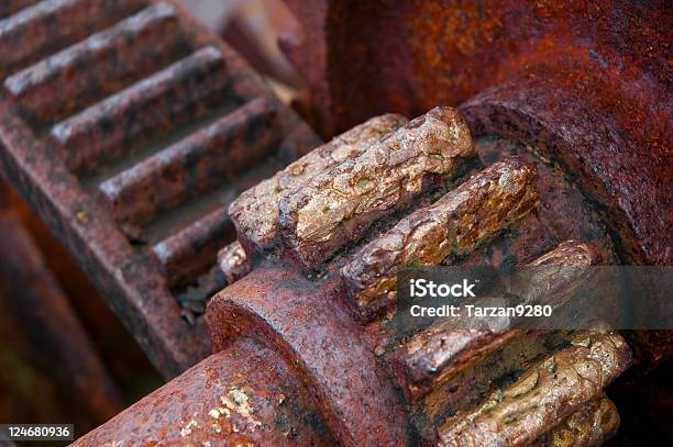Foto de Rusty Equipamento De Rodas e mais fotos de stock de Abandonado - Abandonado, Acabado, Antigo