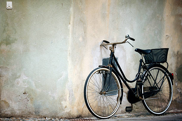 istock Old bike with basket. Color Image 124684072