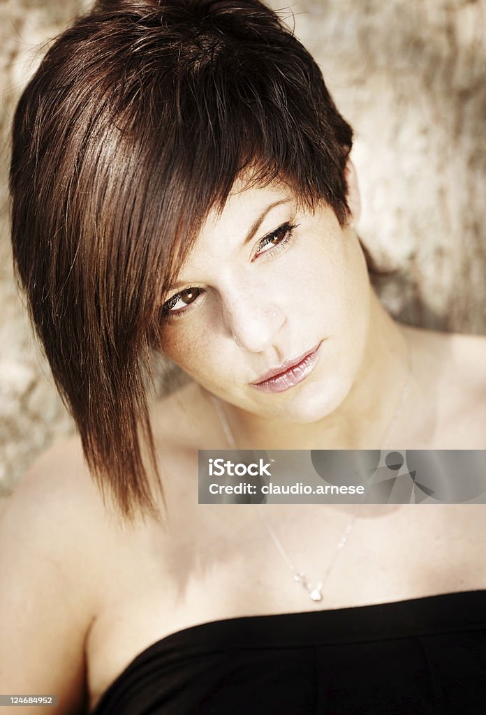 Retrato de Mulher bonita ao ar livre. Imagem a cores - Royalty-free Adulto Foto de stock