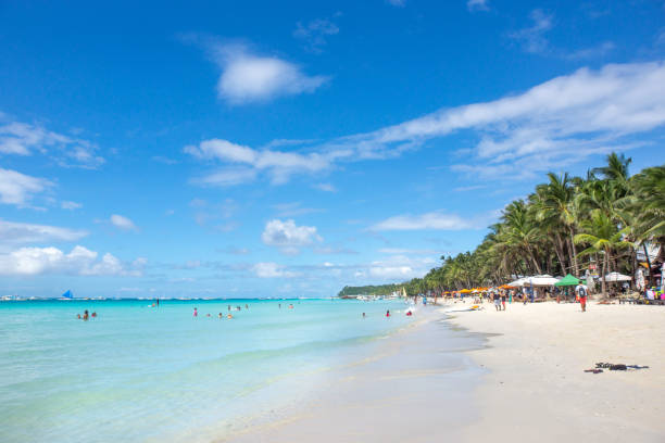 yapak/philippinen-13.11.2016:der blick auf den strand von boracay - philippines beach pacific islands white stock-fotos und bilder