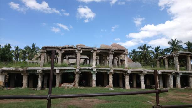 A ruined building at Hampi bazaar!