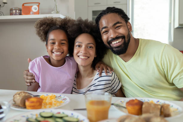 istock Breakfast is the best time to bond 1247099820