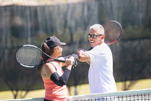 tennis - tennis asian ethnicity male forehand photos et images de collection