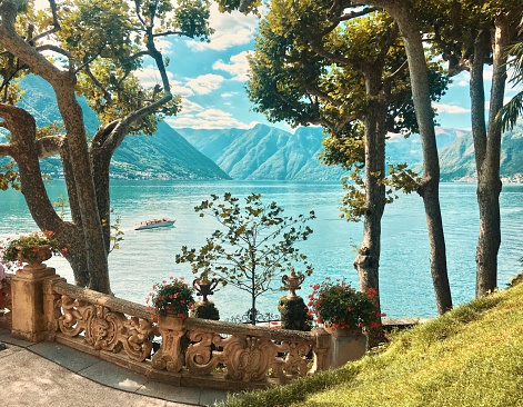 Barco en el lago De Como. Italia photo