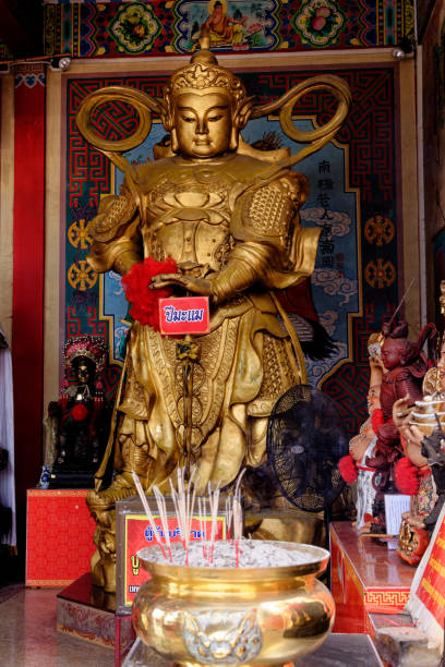 Chinese shrine at Wat Phanan Choeng temple - Thailand Chinese shrine at Wat Phanan Choeng, Thailand, UNESCO World Heritage Site, Southeast Asia, Asia - 21st January 2020 wat phananchoeng stock pictures, royalty-free photos & images