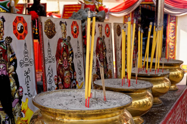 Chinese shrine at Wat Phanan Choeng temple - Thailand Chinese shrine at Wat Phanan Choeng, Thailand, UNESCO World Heritage Site, Southeast Asia, Asia - 21st January 2020 wat phananchoeng stock pictures, royalty-free photos & images