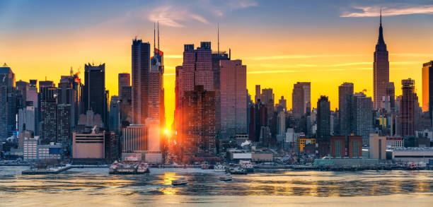 istock Bright sunrise over Manhattan 1247800684